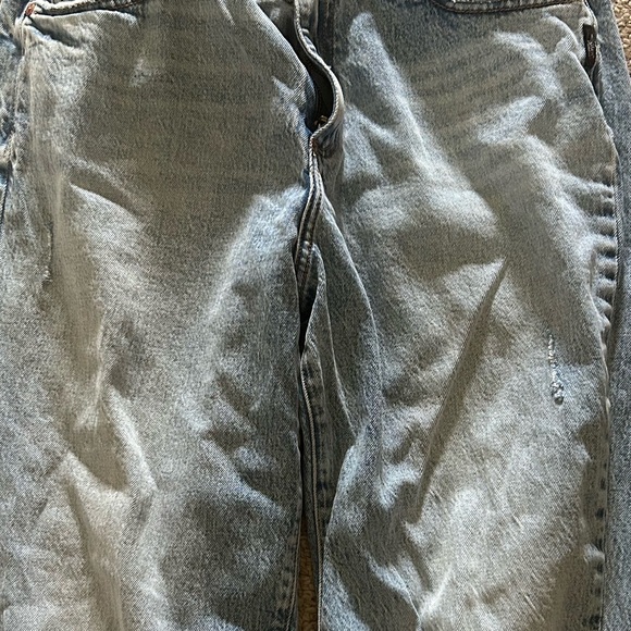 Silver Jeans. NWT. High rise straight leg.  W30. L28 - Picture 2 of 2